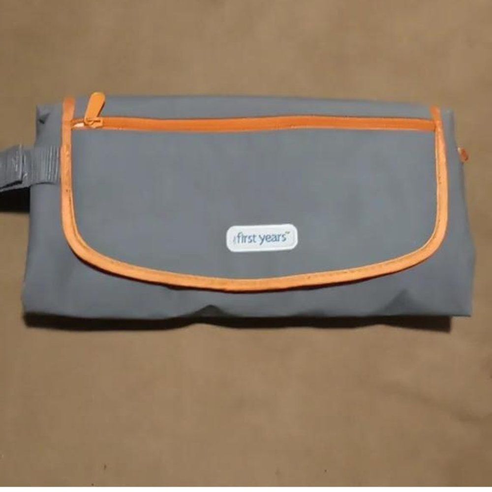 🐈 Travel diaper changing mat